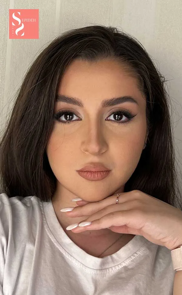 میکاپ لایت اروپایی با خط چشم پخش شده و آرایش ملایم نود، مناسب سبک‌های طبیعی و میکاپ روزانه.